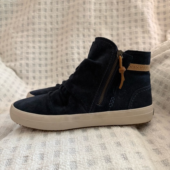 Sperry Blue Suede High Tops - Picture 1 of 9